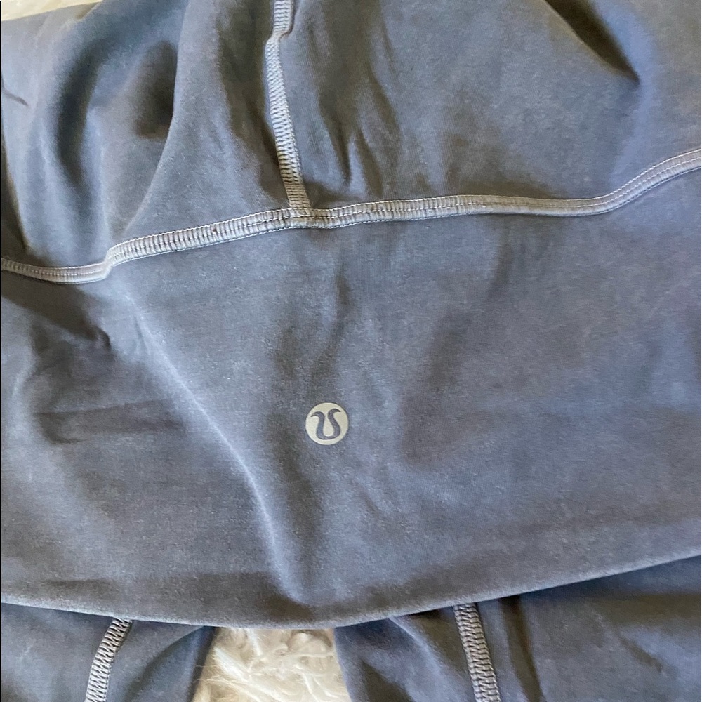 Lululemon leggings.